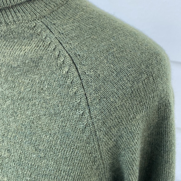 Military Classic Army Green High Cuff women’s turtleneck - Picture 5 of 7